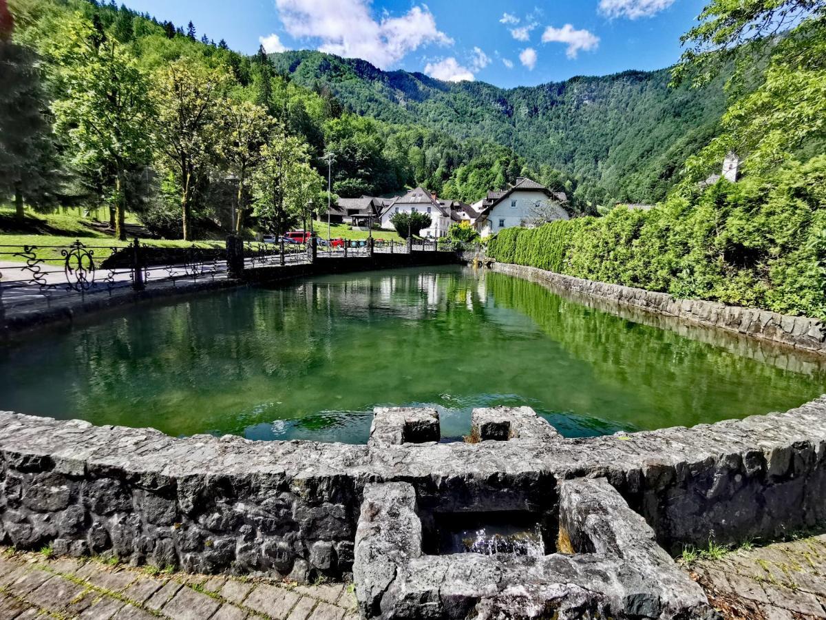 Bajta Kroparica Exterior foto